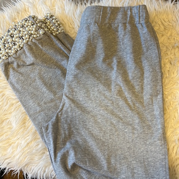 REVOLVE x Marled x Olivia Culpo Side Slit Jogger Pant in Heather Grey - Picture 2 of 6